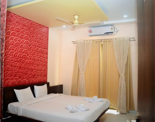 Hotel Swamiraj Indapur  Luaran gambar